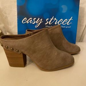 Easy street taupe ankle mules size 8